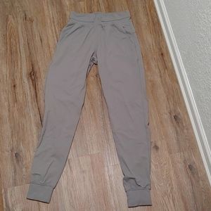 Zyia Heathered Grey Ascend Joggers